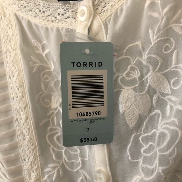 Torrid White High-Low Top - Picture 6 of 12